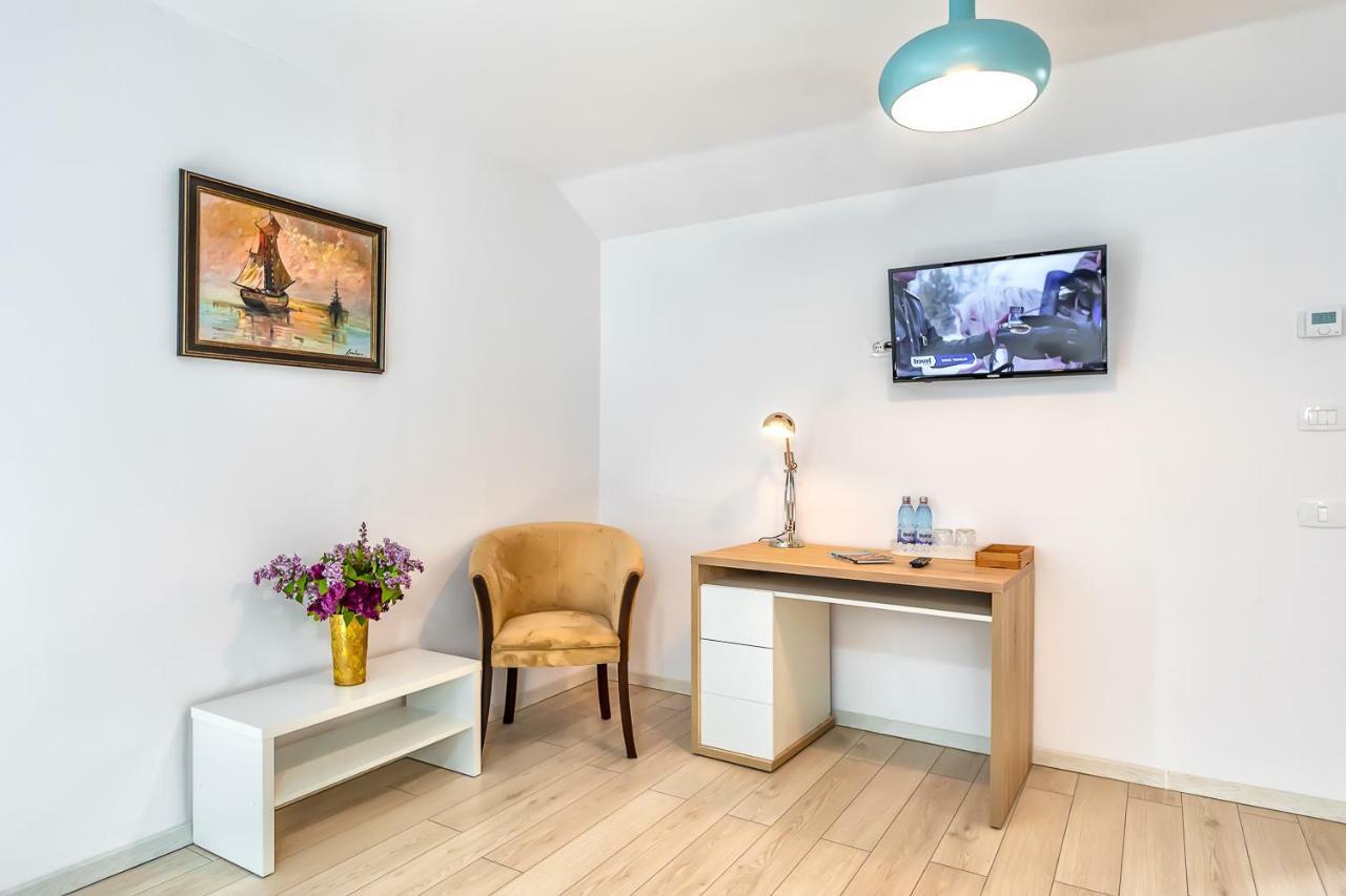 Casa Atanasiu -Adult Only Hotel Brasov Exterior photo